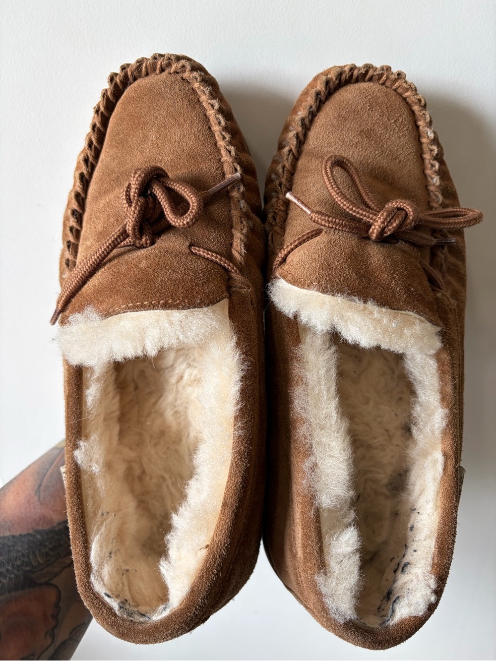 Women’s Bearpaw Size 9 Brown Suede Shearling-Lined Moccasin Slippers